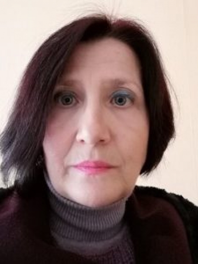 Онлайн психолог Ирена Славкова | Помощ при тревожни разстройства, панически атаки, бърнаут, депресия, отношения с нарцистичен партньор, възстановяване след трудна връзка